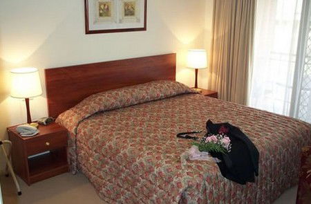 Charlotte Apartments - eAccommodation 4