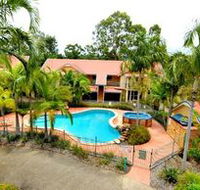 Beach Court Holiday Villas - eAccommodation