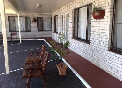 Sapphire City Motor Inn - eAccommodation 1