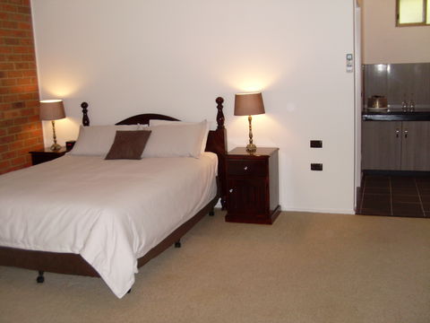 Federation Motor Inn - eAccommodation 3