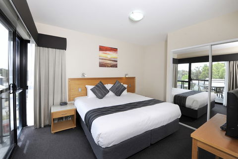 Assured Ascot Quays Apartment Hotel - eAccommodation 3