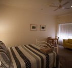 Millies Guesthouse and Serviced Apartments - - eAccommodation