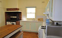 Airly Retreat - eAccommodation 0