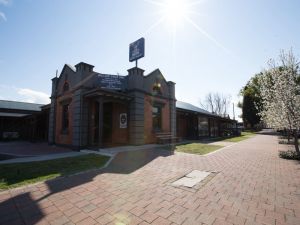 Willow Tree Inn - eAccommodation 4