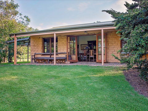 Narrawilly Cottages - eAccommodation 3