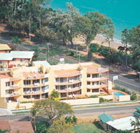 Alexander Beachfront Apartments - eAccommodation