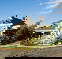 Hermitage Hill Resort - eAccommodation