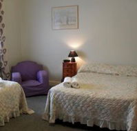 Aaron Cottage - eAccommodation