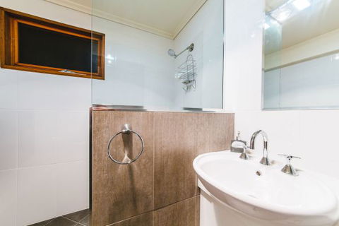 Alpine Edge Accommodation - eAccommodation 3