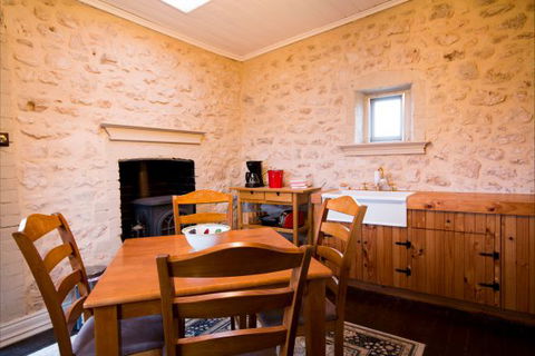 Lakeside Chapel Meningie - eAccommodation 2