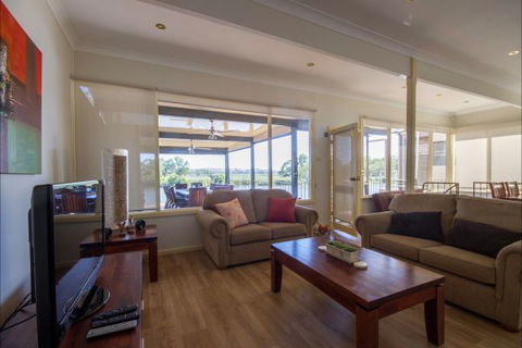 River Shack Rentals - Living The Dream - eAccommodation 51