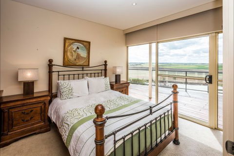 River Shack Rentals - Living The Dream - eAccommodation 31