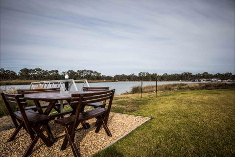 River Shack Rentals - Living The Dream - eAccommodation 116