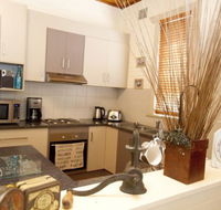 Anderl's Beach Cottage - eAccommodation