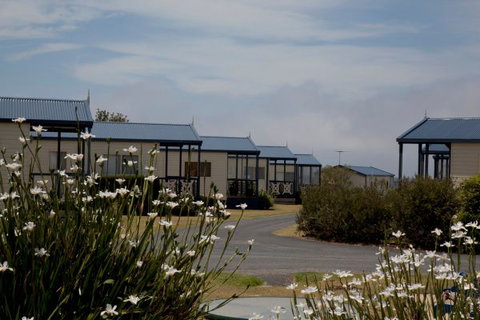 Swan Bay Holiday Park - eAccommodation 0