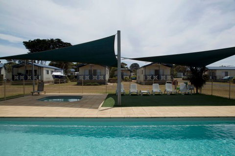 Swan Bay Holiday Park - eAccommodation 3