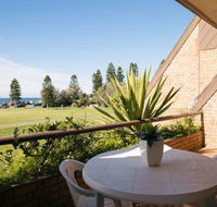 Reef Resort Apartments - eAccommodation