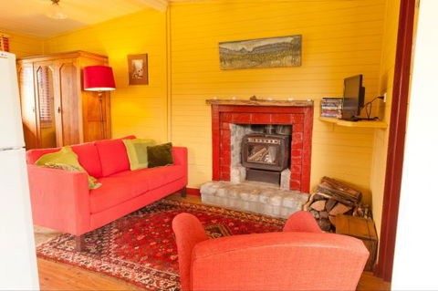 Peach Tree Cabin - eAccommodation 5