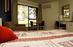 Mildura Golf Club Resort - eAccommodation 0