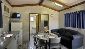 Lakeside Caravan Park - eAccommodation 2
