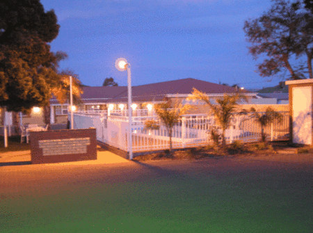 Charles Rasp Motor Inn and Cottages - eAccommodation