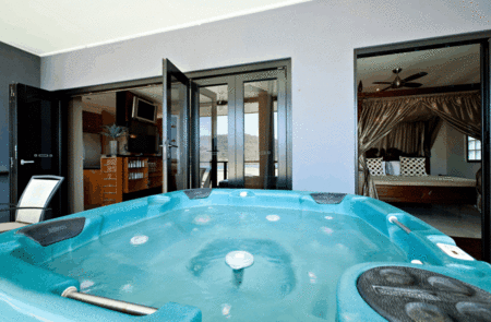 Waterfront Whitsunday Retreat - thumb 0