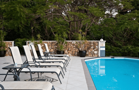 Waterfront Whitsunday Retreat - thumb 1