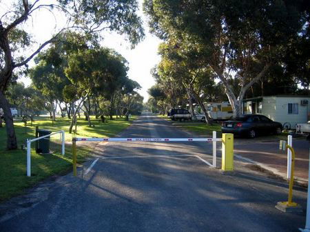 Lake Albert Caravan Park - eAccommodation 2
