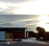 Freycinet Beach Apartments - eAccommodation