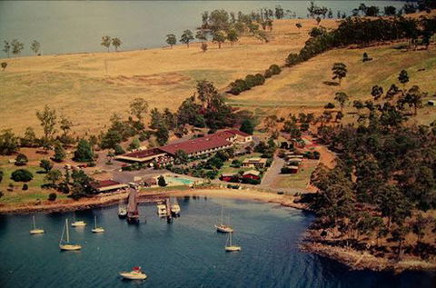 Eastcoast Central Watersedge Resort - eAccommodation 0