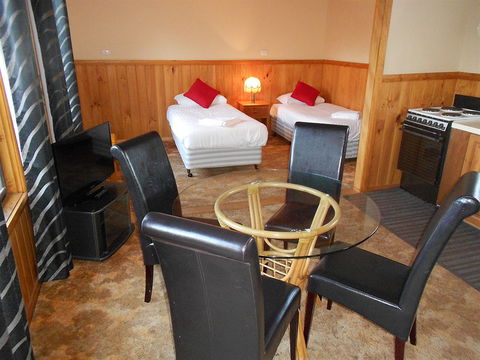 Eastcoast Central Watersedge Resort - eAccommodation 3
