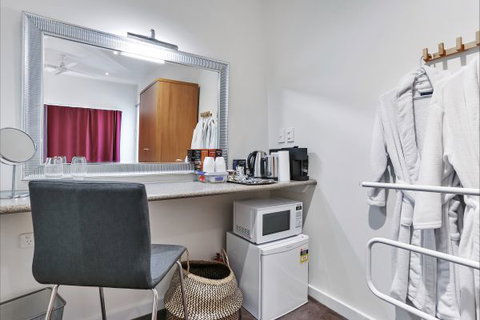 Barossa White House: The West Wing - eAccommodation 6