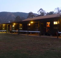 Christmas Creek Cafe and Cabins - eAccommodation