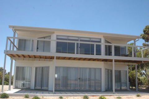 Parrydyse Clayton Bay - eAccommodation 2