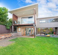 Akama Vista - Couple's retreat - eAccommodation