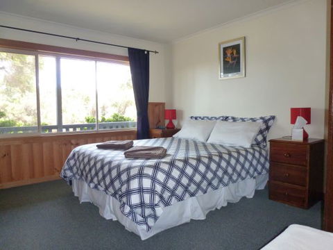 Arties Cottage Accommodation - eAccommodation 2