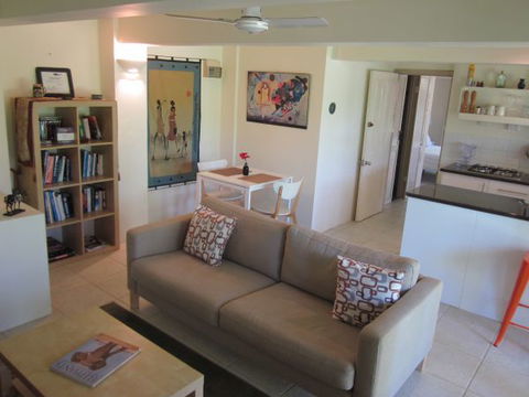 Bangalow Studio Apartment - eAccommodation 0
