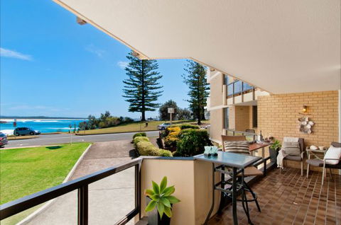 Beauty At The Beach - eAccommodation 1
