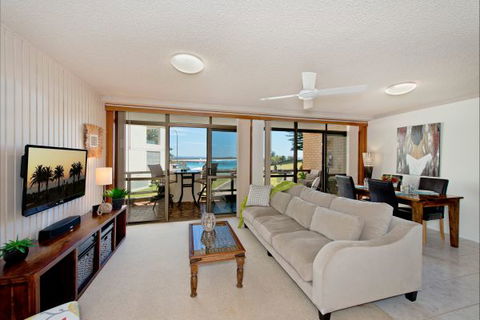 Beauty At The Beach - eAccommodation 2