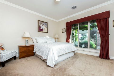 La Bella Vita - eAccommodation 1