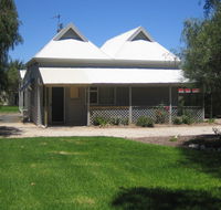 Naracoorte  Showgrounds Cottage - eAccommodation