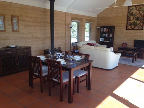 Muntiri Lodge Eco Retreat - eAccommodation 3