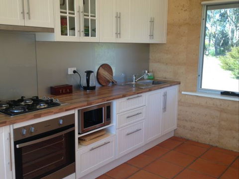 Muntiri Lodge Eco Retreat - eAccommodation 4