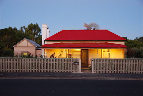 Shurdingtons Cottage - eAccommodation 5