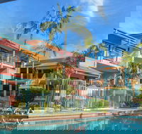 Beaches Holiday Resort - eAccommodation
