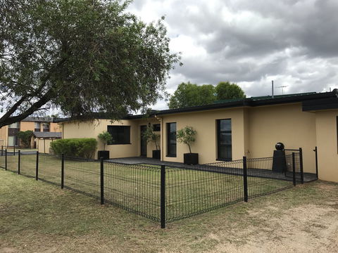 Glenmoore - eAccommodation 0