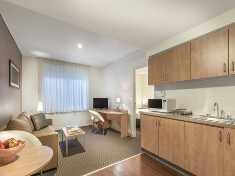 Ibis Melbourne Hotel & Apartments - eAccommodation 3