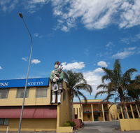 Comfort Inn Scottys Motel - eAccommodation