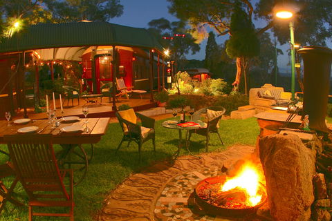 Ruwenzori Retreat - eAccommodation 1