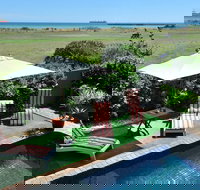 Seacove on the Beach - eAccommodation